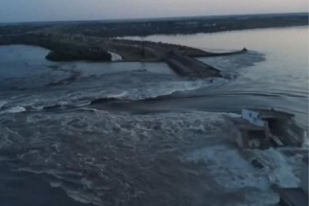 ВСУ разрушила часть Каховской ГЭС