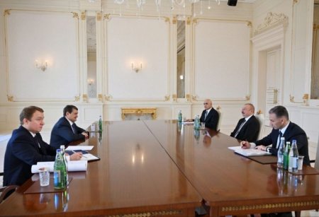 Президент Азербайджана принял помощника президента Российской Федерации