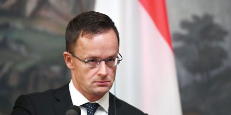 Глава венгерского МИД: Венгрию «не интересует, что думают об этом в Москве, Вашингтоне и Брюсселе