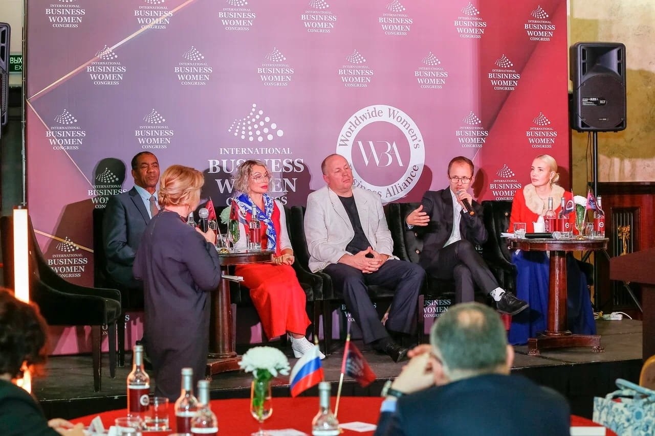 Всемирный бизнес-альянс провёл пленарное заседание и панельную дискуссию «Креативные индустрии стран БРИКС: новые вызовы и возможности в эпоху трансформаций» Всемирный бизнес-альянс провёл пленарное заседание и панельную дискуссию «Креативные индустрии стран БРИКС: новые вызовы и возможности в эпоху трансформаций»