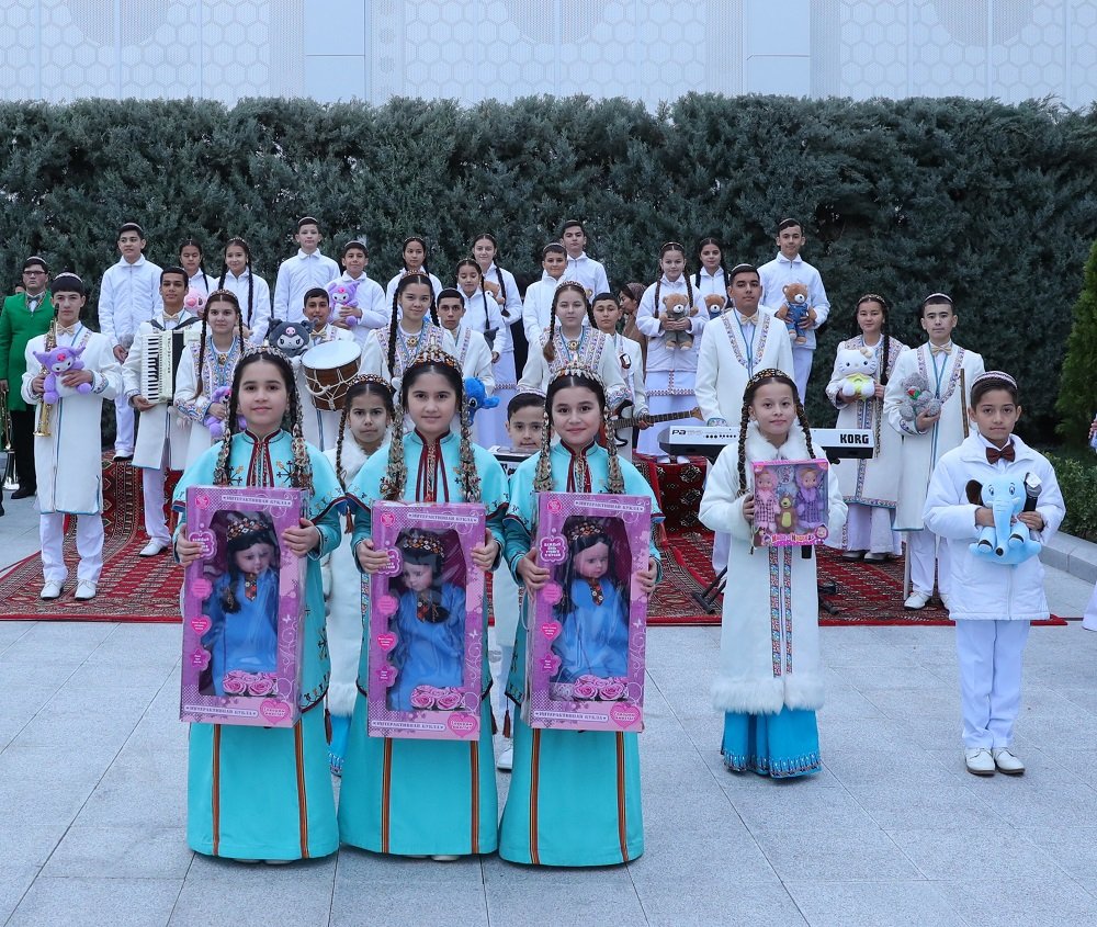 Торжество гуманных принципов Героя-Аркадага Торжество гуманных принципов Героя-Аркадага