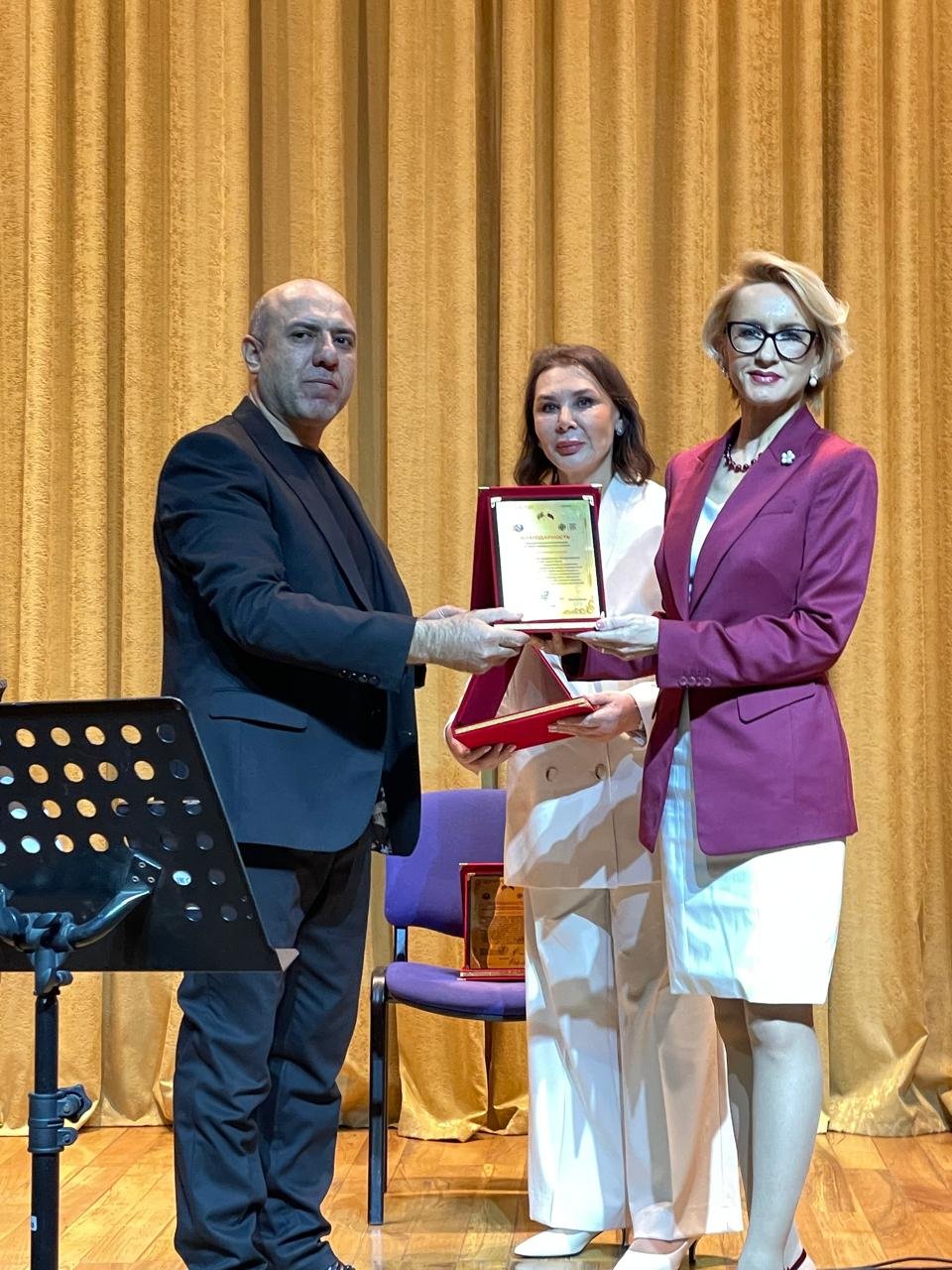 Психолог еврейского происхождения была награждена в Баку