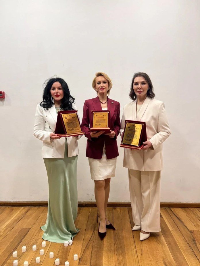 Психолог еврейского происхождения была награждена в Баку